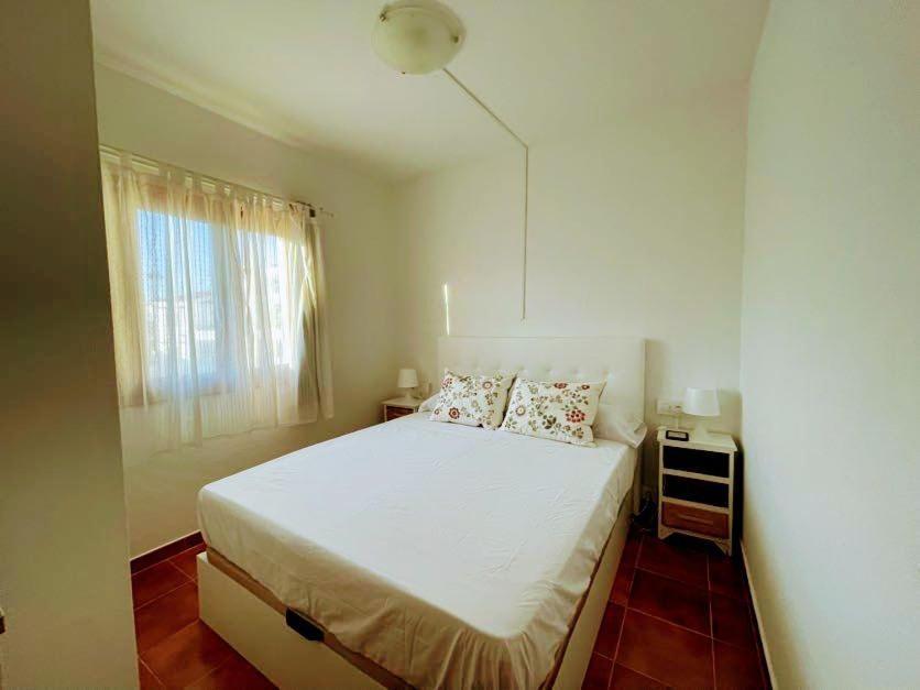 Precioso Apartamento Residencial Con Piscina Cala En Porter  Екстер'єр фото